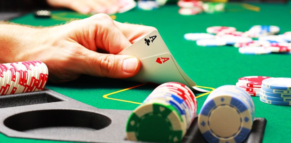 Tổng hợp các hành động trong trò chơi Poker